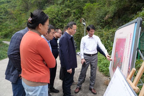談文勝帶隊赴益陽開展“健康地質(zhì)”冰磧巖專題調(diào)研